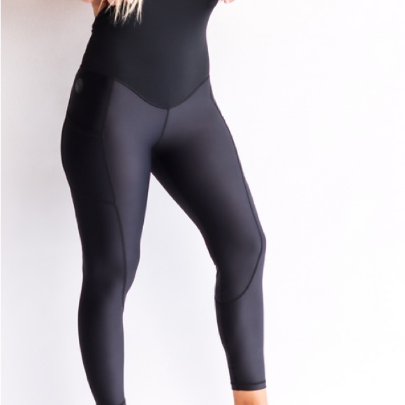Maternity Leggings 7/8 length. - Picture 6 of 6